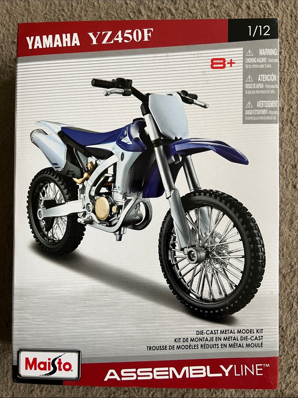 Yamaha YZ450F Die-Cast Motorcycle Model in Blue and White